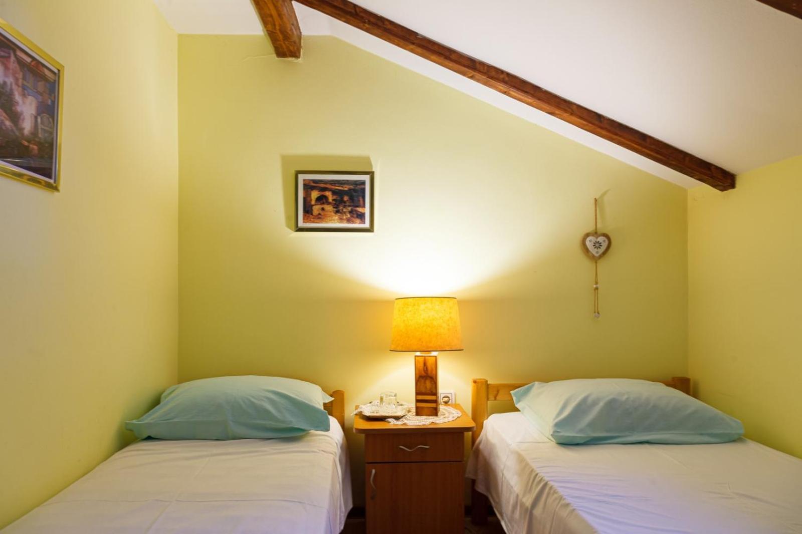 Guest House Keserovic Vinci Esterno foto