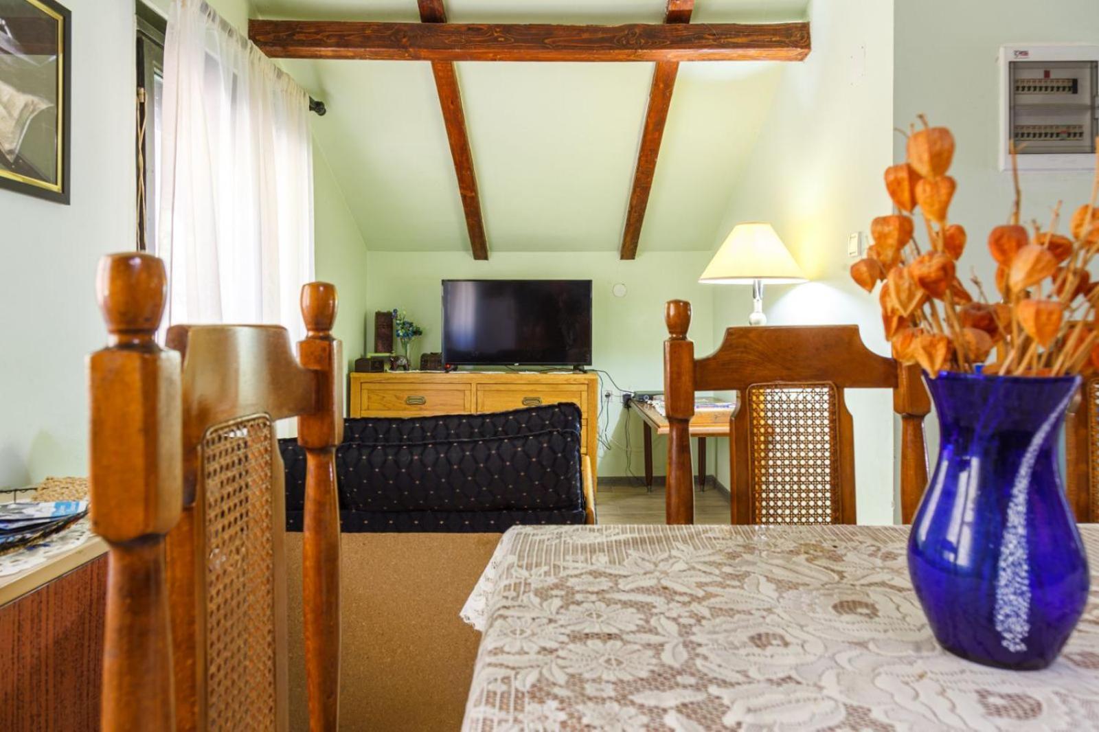 Guest House Keserovic Vinci Esterno foto