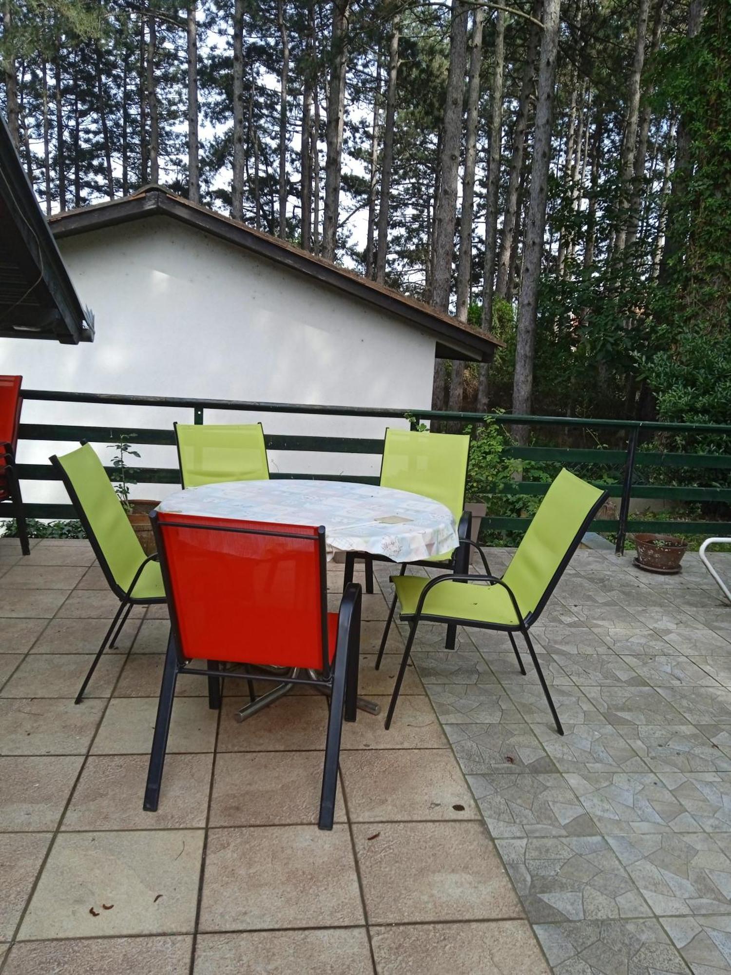Guest House Keserovic Vinci Esterno foto