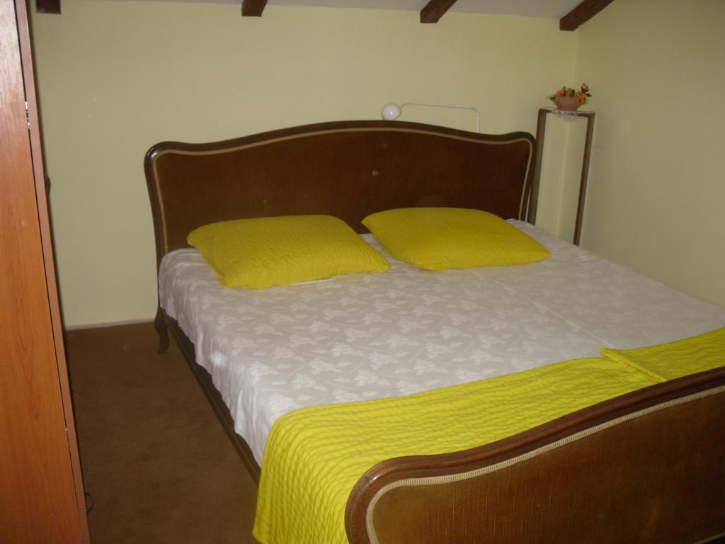 Guest House Keserovic Vinci Esterno foto
