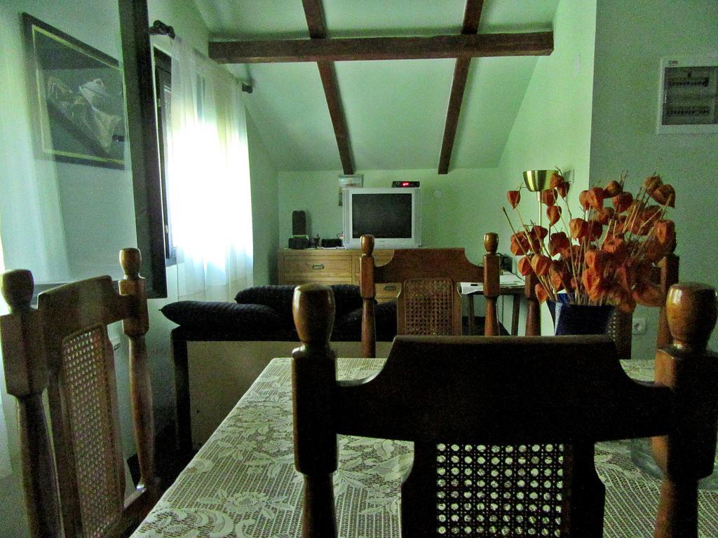 Guest House Keserovic Vinci Esterno foto
